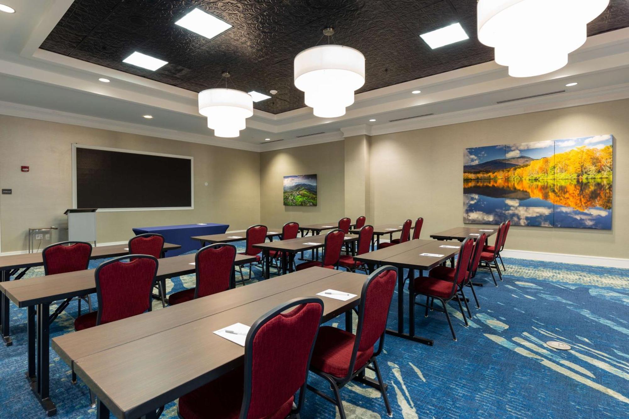 Hilton Garden Inn Asheville Downtown Dış mekan fotoğraf