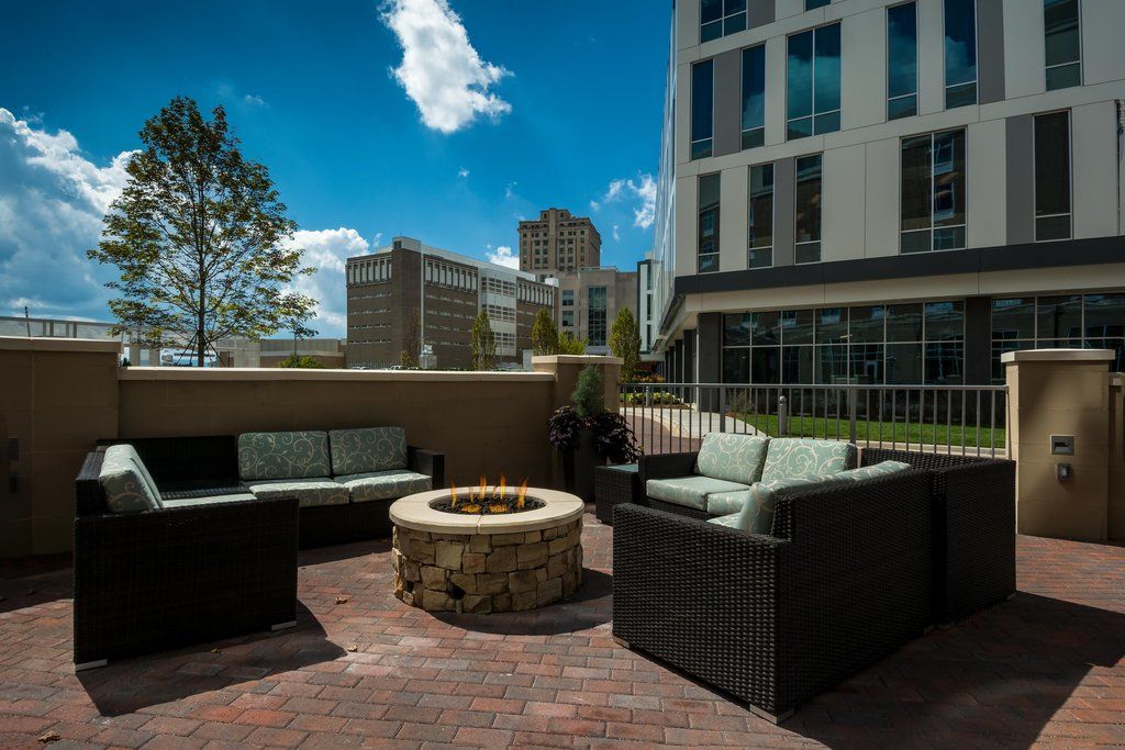 Hilton Garden Inn Asheville Downtown Dış mekan fotoğraf